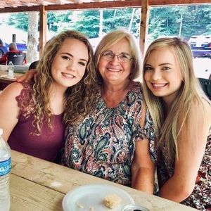 Meet your Posher, Marian